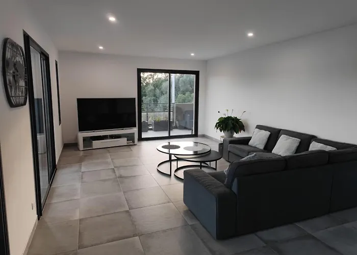 Apartment Bel Spacieux A Porto-vecchio, 10min A Pieds Du Centre